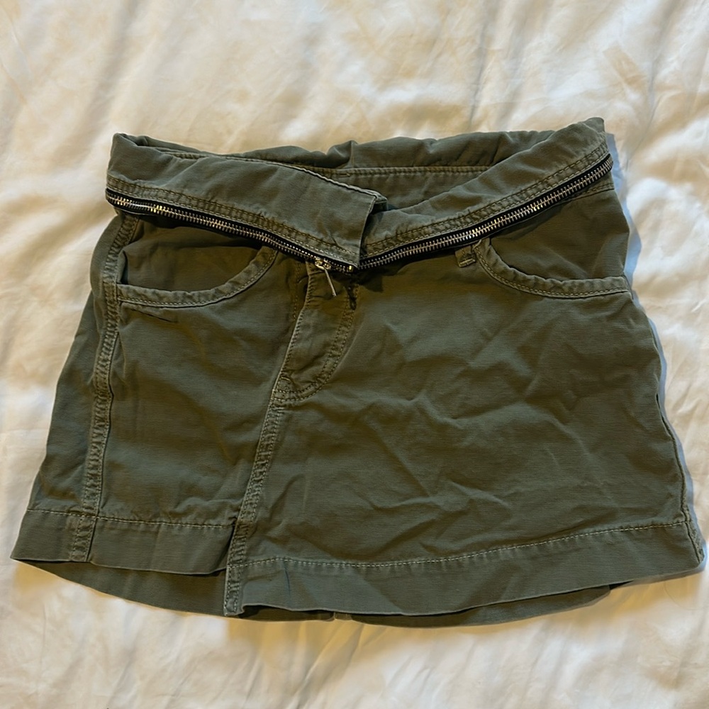 Green BDG mini skirt